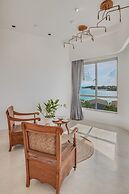 Ampersand Resort