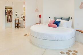 Ampersand Resort