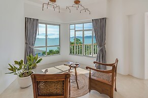Ampersand Resort