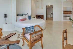 Ampersand Resort