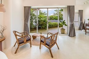 Ampersand Resort