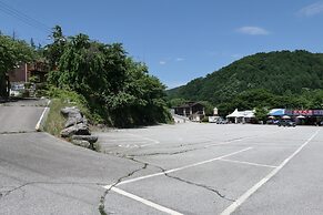 Gapyeong Ongdalsam Pension