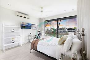 ZENLUX INFINITY - 4BR with Private Pool