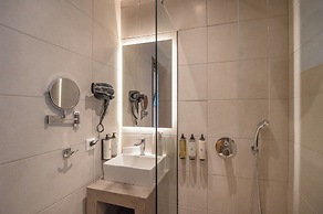 IRA-HPA Hotel
