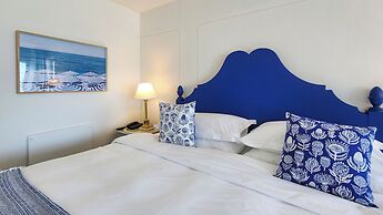 Blue Peter Hotel