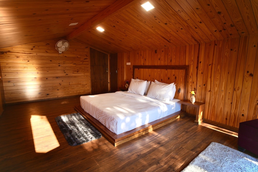 Moustache Bhimtal Luxuria, Nainital