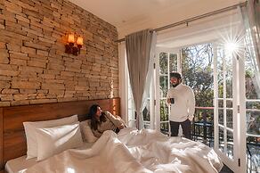 Moustache Bhimtal Luxuria, Nainital