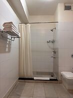lhaki Hotel