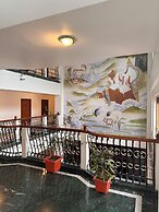 lhaki Hotel