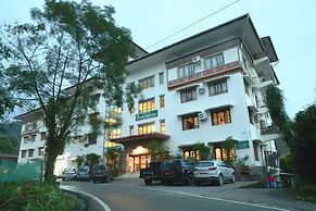 lhaki Hotel