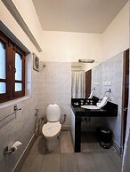lhaki Hotel