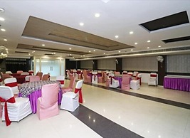 Goyal Hoteliers - The Hotel Samovar