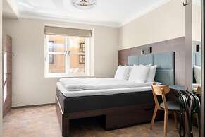 At Old Town Aparthotel