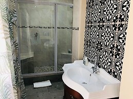 Grafiti Boutique Hotel