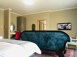 Grafiti Boutique Hotel