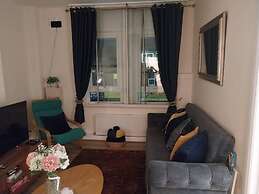 Leeds Cosy,1br Apt, Garden & Free Parking