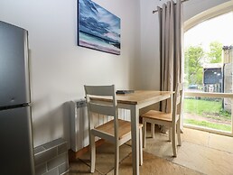 Dubh Sgeir Annex