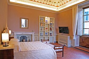 Delcorto Suites
