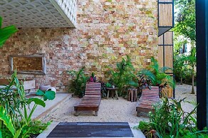 Marquez II Manor Tulum By Sandy Powerful