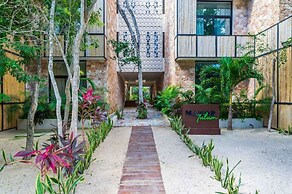 Viscount IV Manor Tulum By Sandy Powerful