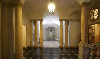 Happy Family Apartments Cathedral