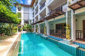 Meet Holiday Hotel
