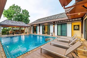 Meet Holiday Hotel
