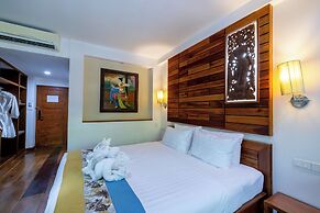 Meet Holiday Hotel