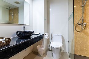 Meet Holiday Hotel
