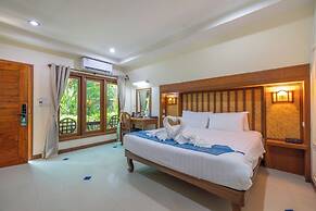 Meet Holiday Hotel