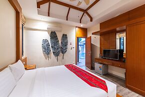 Meet Holiday Hotel