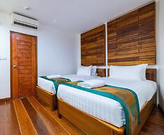Meet Holiday Hotel