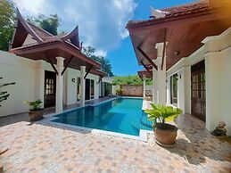 Meet Holiday Hotel