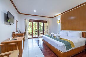 Meet Holiday Hotel