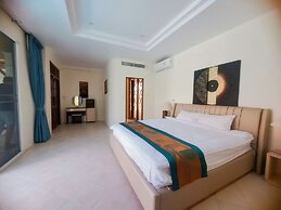 Meet Holiday Hotel