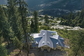 Echor Backwoods Villa Narkanda