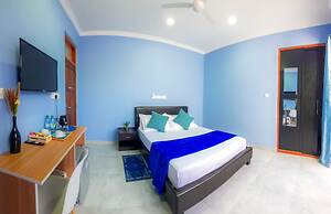 Hide Inn Blue