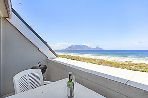 Dolphin Beach H301