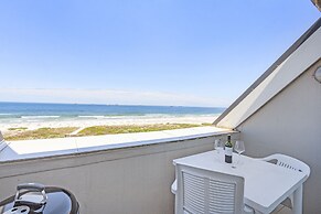 Dolphin Beach H301
