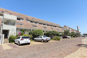 Dolphin Beach H301