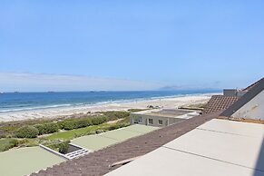 Dolphin Beach H301