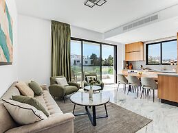 Sanders Olive - Chic 1-bdr Apt With Shared Pool