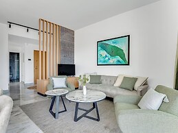 Sanders Olive - Cute 2-bdr Apt With Shared Pool
