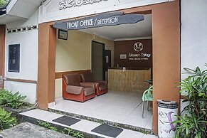 OYO 90923 Makassar Cottage