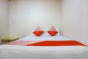OYO 90923 Makassar Cottage