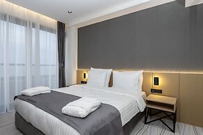 The Grandeur Hotel
