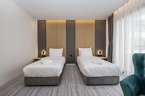 The Grandeur Hotel