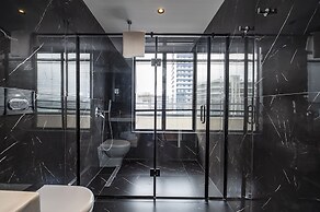 The Grandeur Hotel