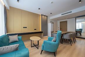 The Grandeur Hotel