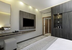 The Seasons Hotel